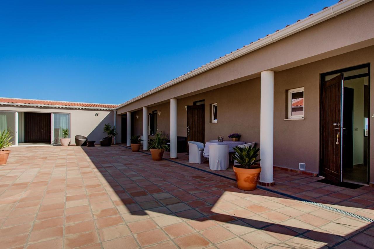 Corte Velada Guest House Lagos Exterior foto